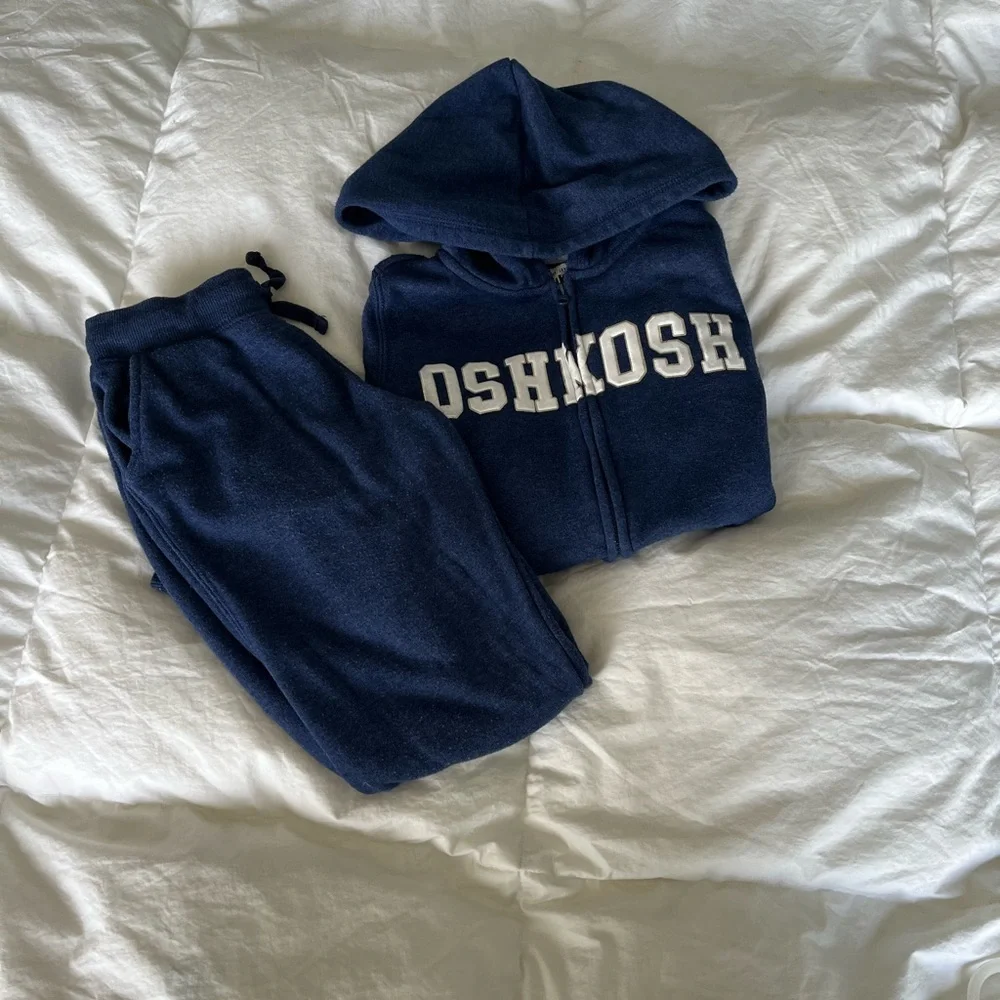 OshKosh B’gosh set Hoodie and Pants Set